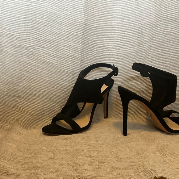 Prada strappy, sexy 4.5” suede heels - Picture 5 of 6